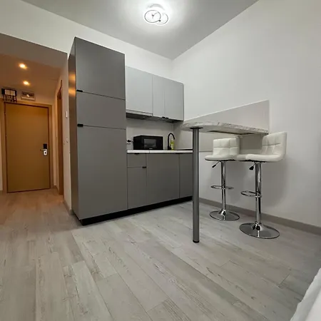 Apartament Cama Vip Room's *